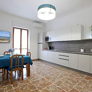 sofias-casita.hotelsalgherosardinia.com/